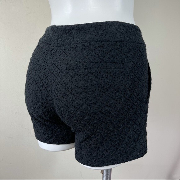 Theory Black Eyelet Embroidered City Dress Shorts Size 2 Preppy Classic Boho - Picture 8 of 14